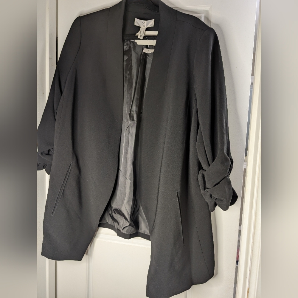 MTL 1980 Women's Black Blazer